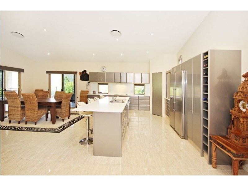 385 Bonogin Road, Bonogin QLD 4213