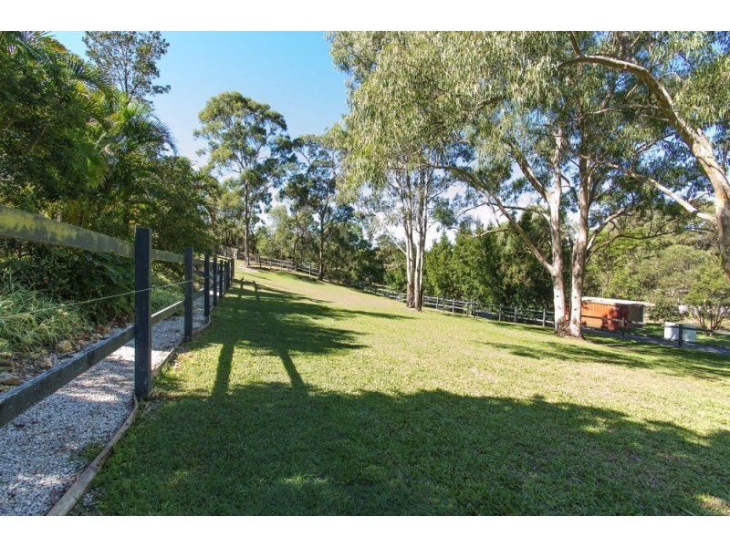 37 Glenaura Drive, Tallai QLD 4213