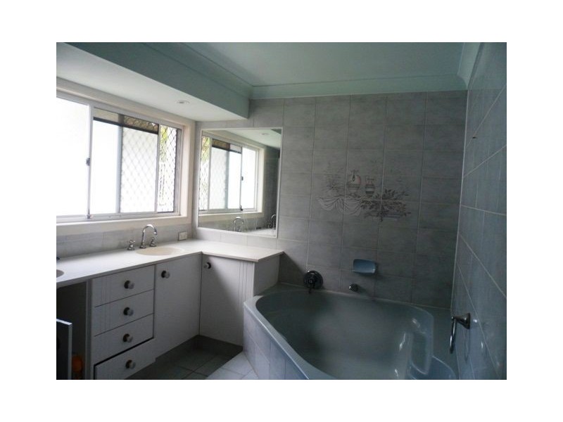 46 Tullamarine Dr, Robina QLD 4226