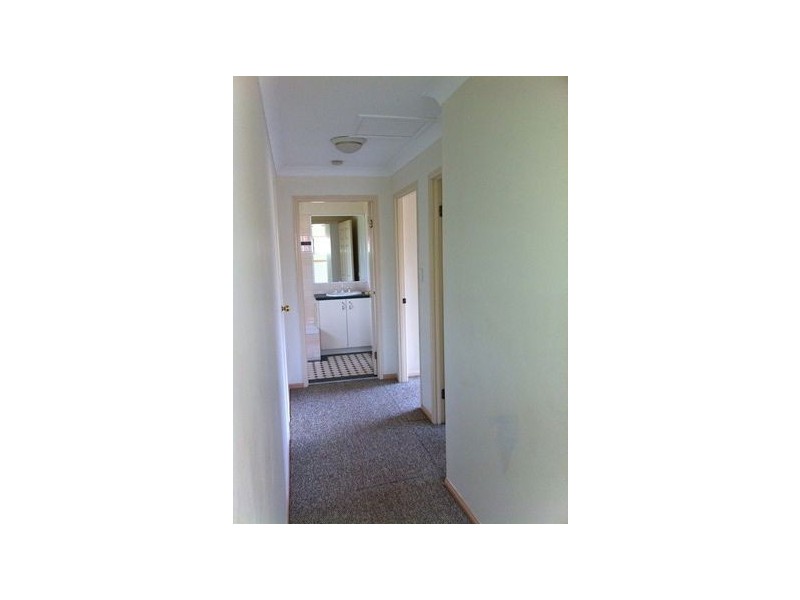 2/93 Whiting Street, Labrador QLD 4215