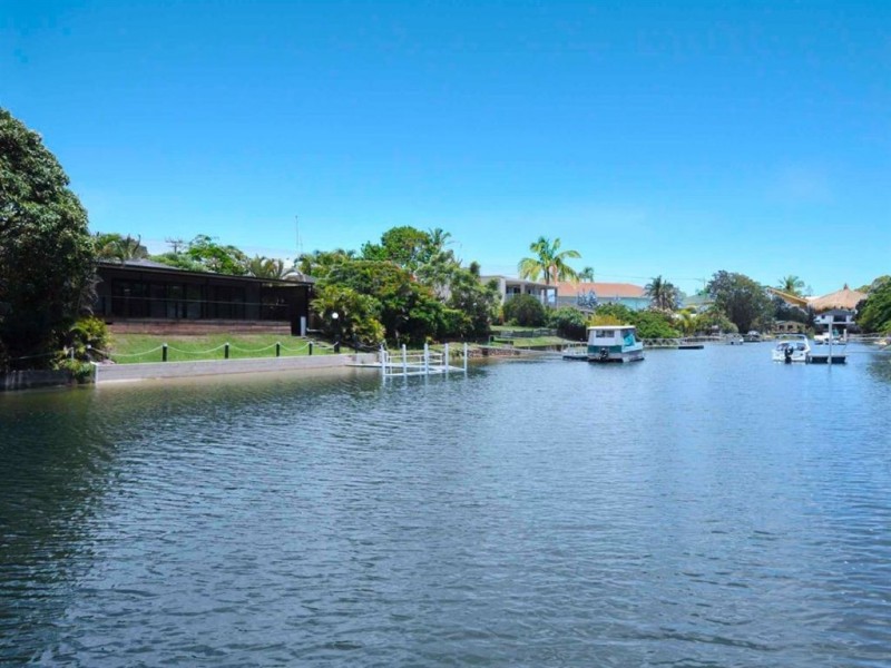 118 Rio Vista Boulevard, Broadbeach Waters QLD 4218