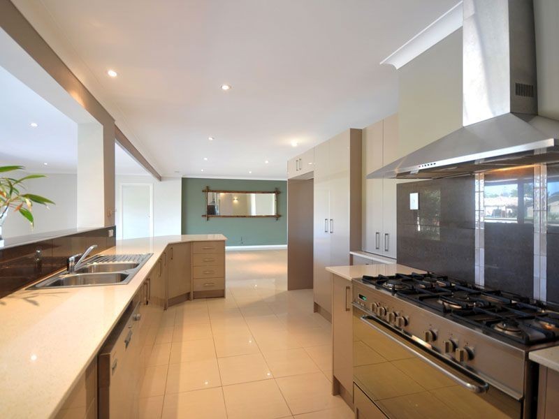 118 Rio Vista Boulevard, Broadbeach Waters QLD 4218