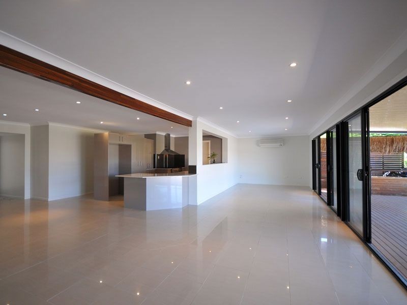 118 Rio Vista Boulevard, Broadbeach Waters QLD 4218