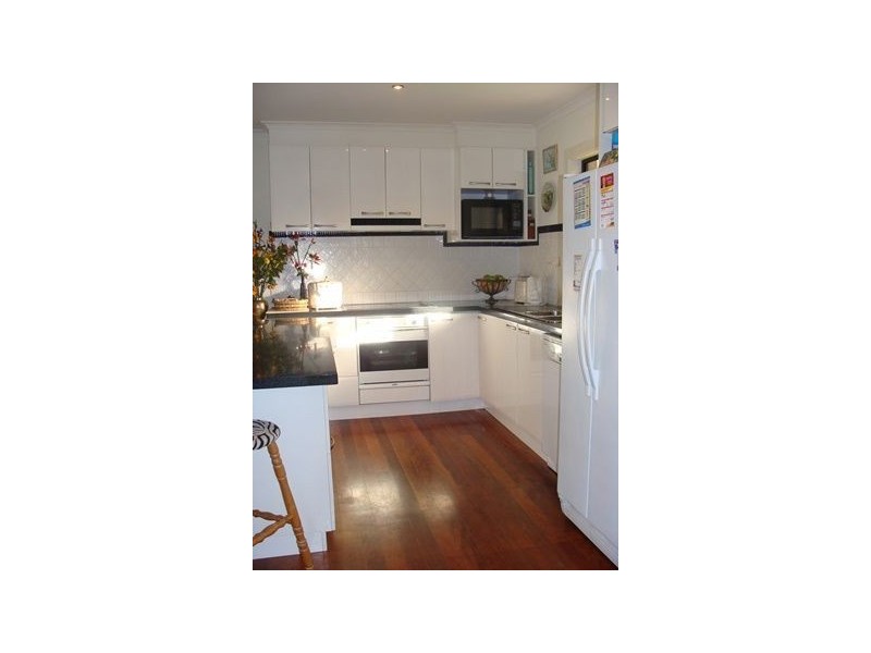 25 Eileen Street, Southport QLD 4215