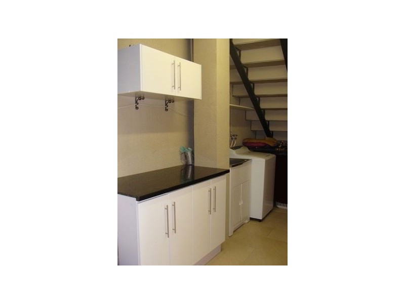 25 Eileen Street, Southport QLD 4215