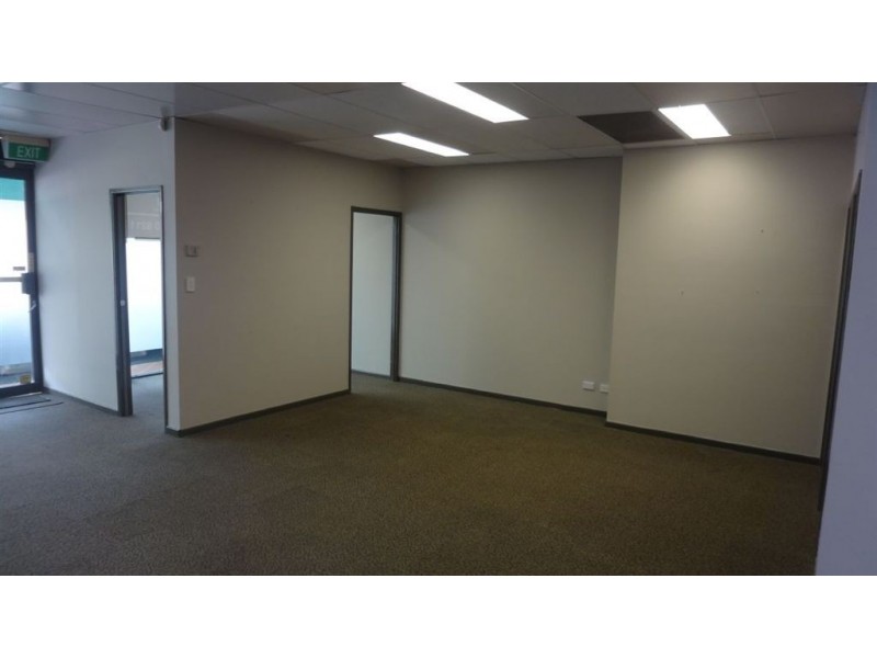 6/209 Ron Penhaligon Way, Robina QLD 4226