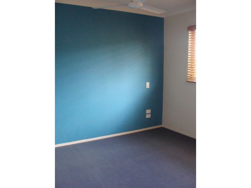 2/3 Fisher Ave, Southport QLD 4215