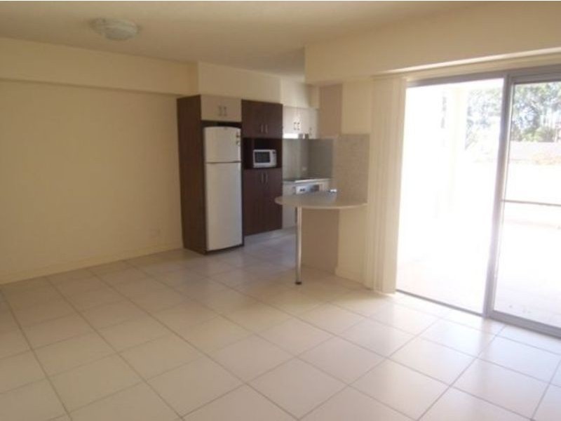 8/148 High Street, Southport QLD 4215