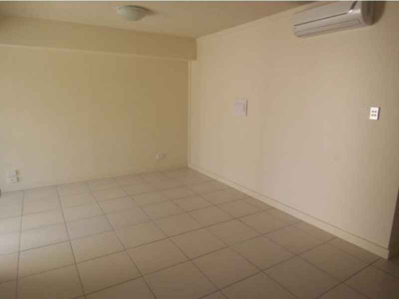 8/148 High Street, Southport QLD 4215