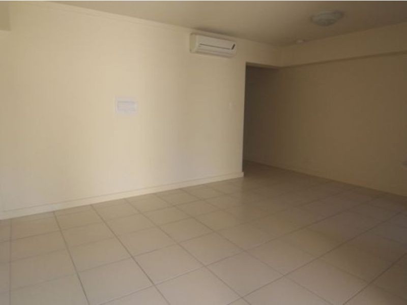 8/148 High Street, Southport QLD 4215