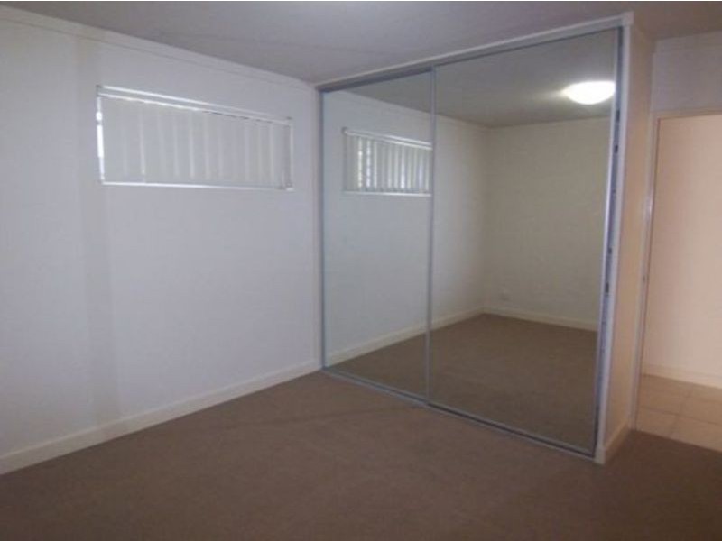 8/148 High Street, Southport QLD 4215