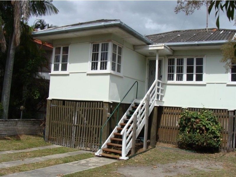 30 Lather Street, Southport QLD 4215