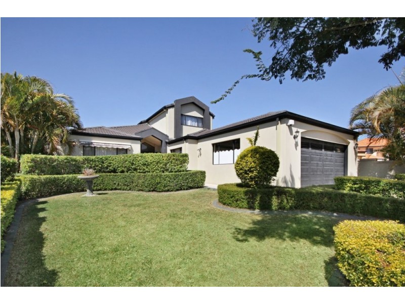 16 Applegum Court, Robina QLD 4226