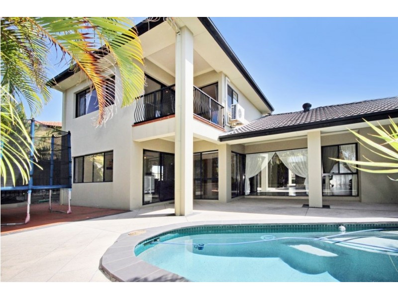 16 Applegum Court, Robina QLD 4226