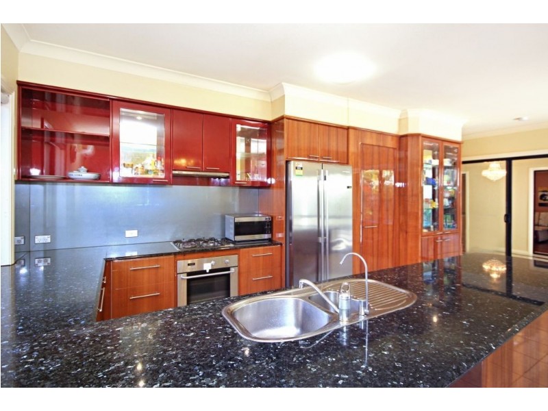 16 Applegum Court, Robina QLD 4226