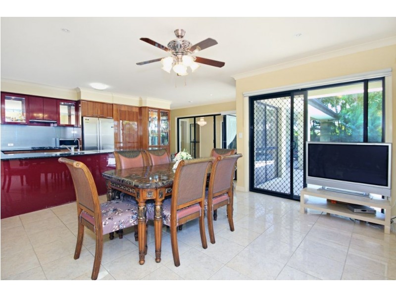 16 Applegum Court, Robina QLD 4226