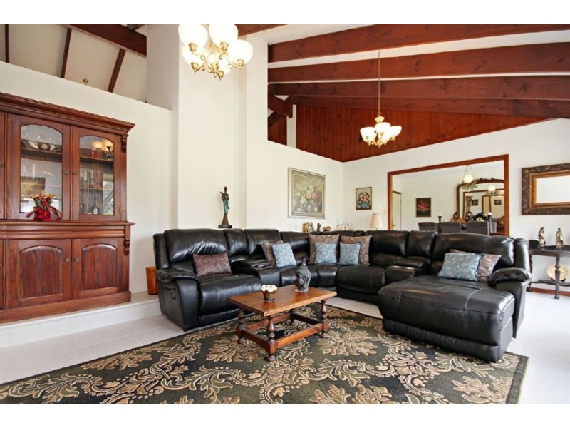 12 Baron Court, Tallai QLD 4213