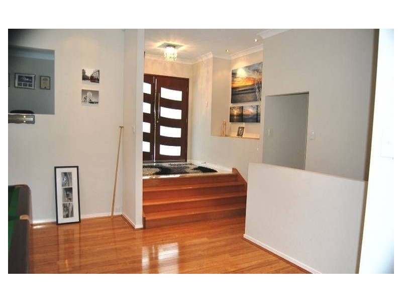 8 Curtis Court, Mudgeeraba QLD 4213