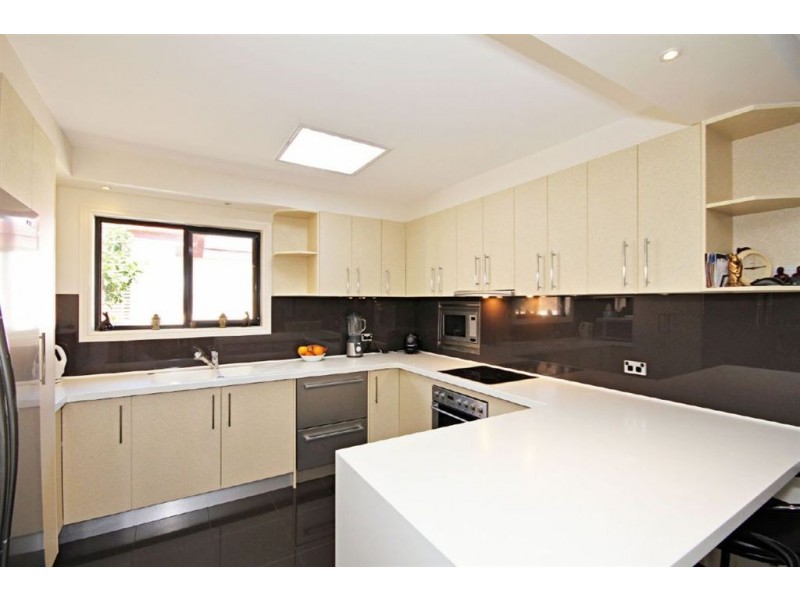 34 Coogeen Street, Bundall QLD 4217