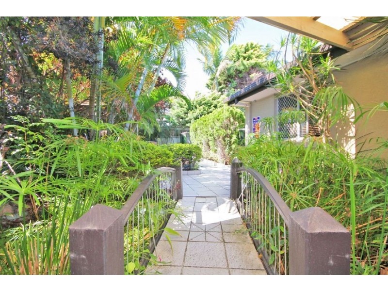 34 Coogeen Street, Bundall QLD 4217