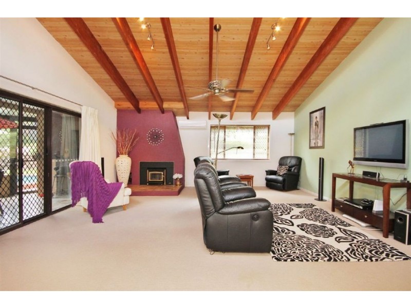 24 Gunsynd Drive, Mudgeeraba QLD 4213