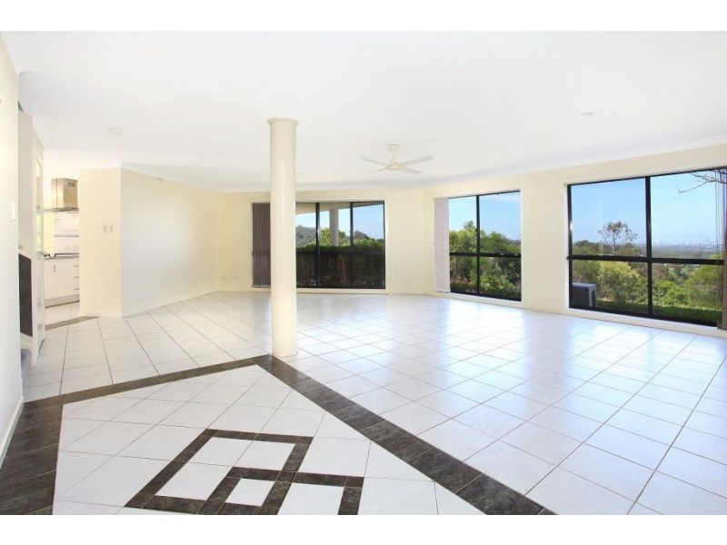 15 Grandview Terrace, Tallai QLD 4213