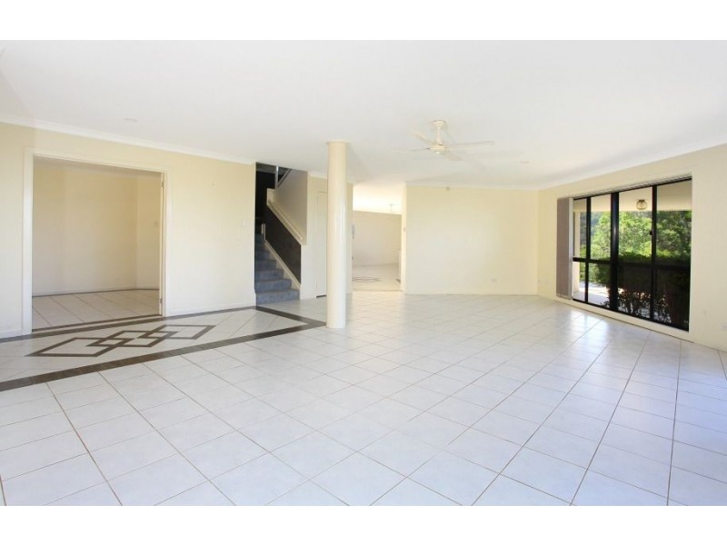 15 Grandview Terrace, Tallai QLD 4213