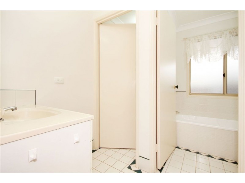 1/19 Cabot Court, Merrimac QLD 4226