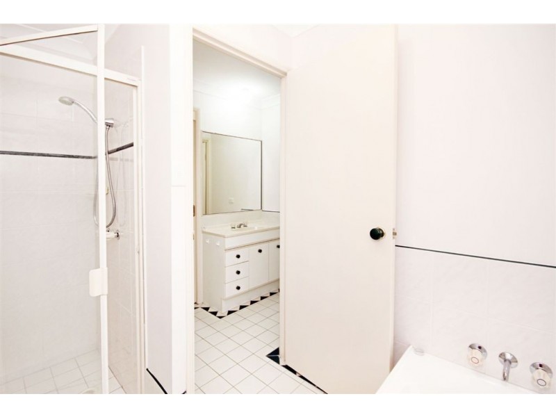 1/19 Cabot Court, Merrimac QLD 4226