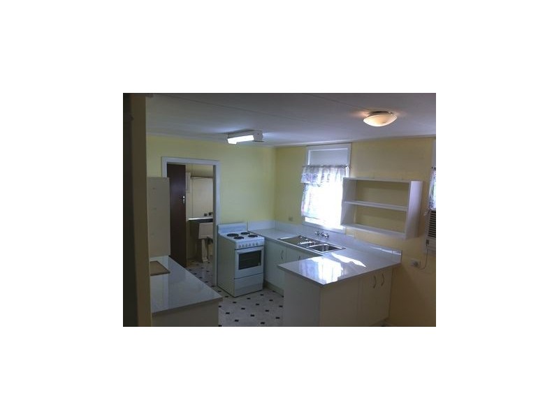 81 Falconer Street, Southport QLD 4215