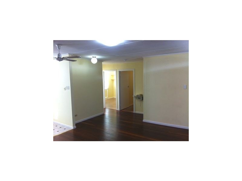 81 Falconer Street, Southport QLD 4215