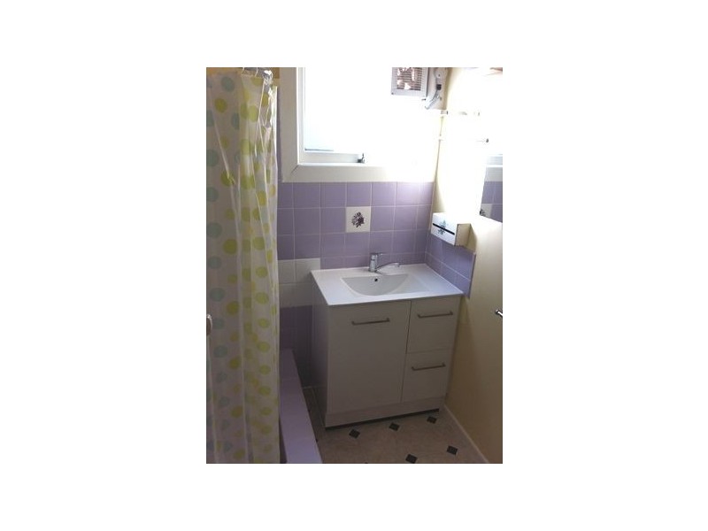 81 Falconer Street, Southport QLD 4215