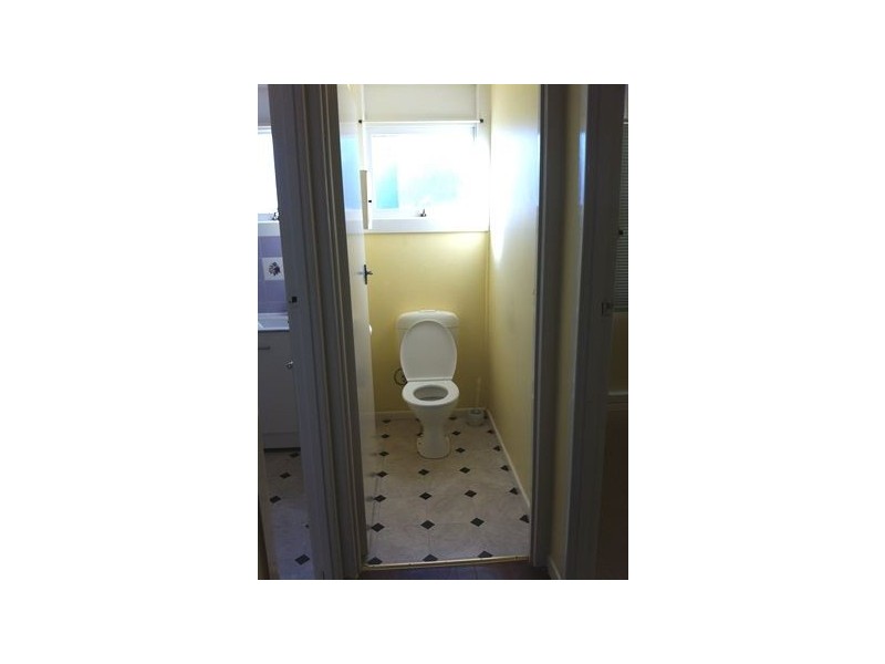 81 Falconer Street, Southport QLD 4215