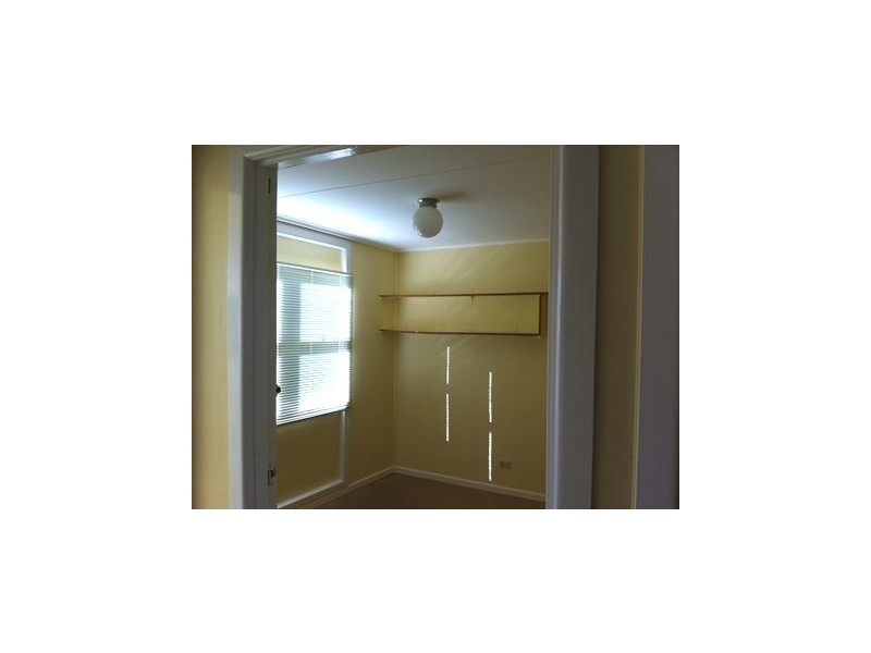 81 Falconer Street, Southport QLD 4215