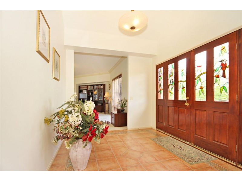 42 Gardenia Drive, Bonogin QLD 4213