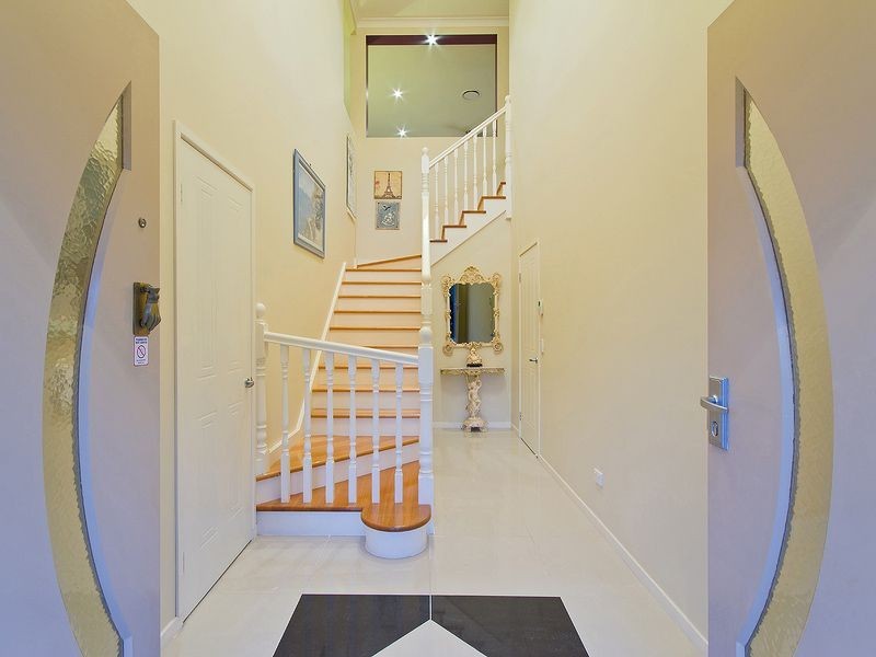 18 Wyangan Valley Way, Mudgeeraba QLD 4213