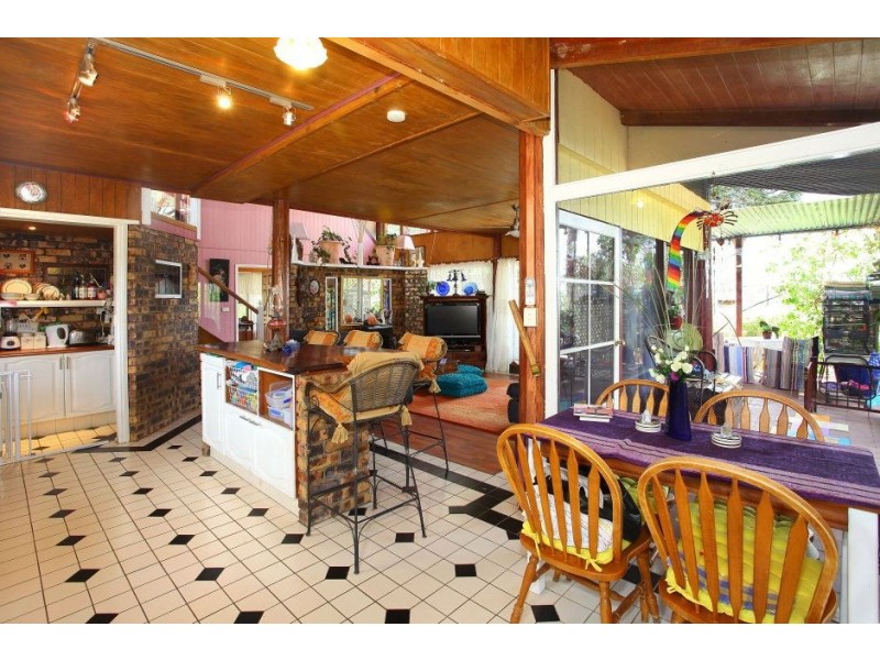 251 Chesterfield Drive, Bonogin QLD 4213