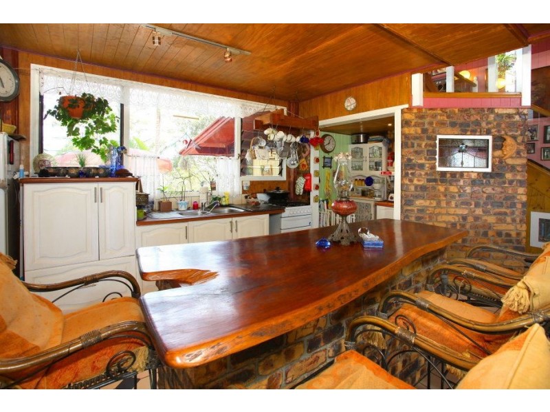 251 Chesterfield Drive, Bonogin QLD 4213