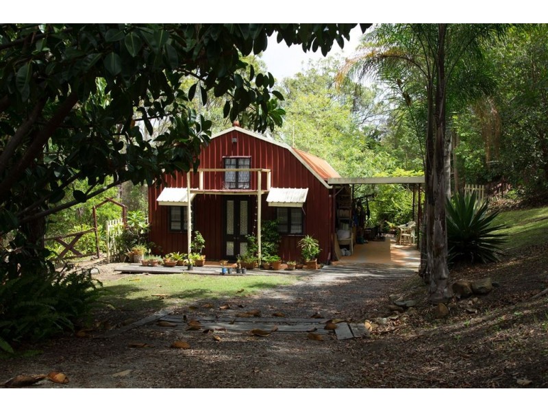 251 Chesterfield Drive, Bonogin QLD 4213