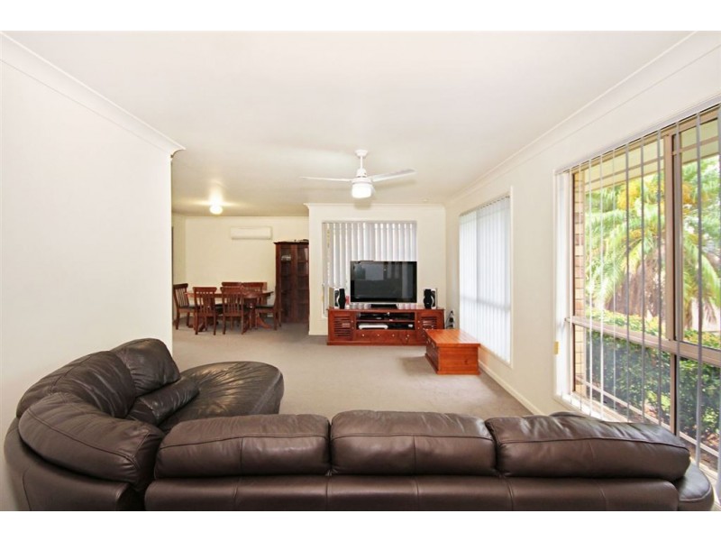 15 Parklake Drive, Mudgeeraba QLD 4213