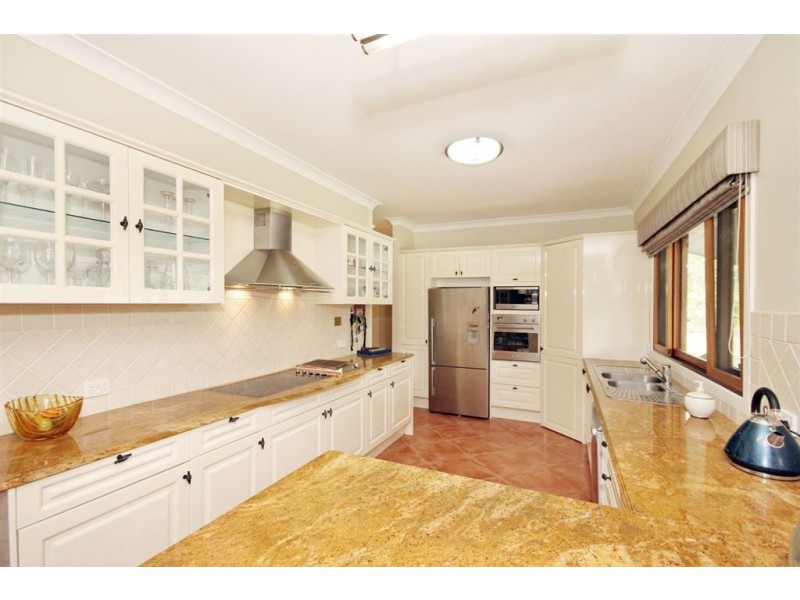 22 Tarawara Avenue, Tallai QLD 4213