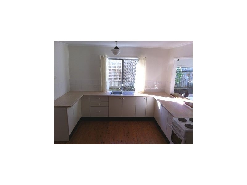 23 Ewan Street, Southport QLD 4215