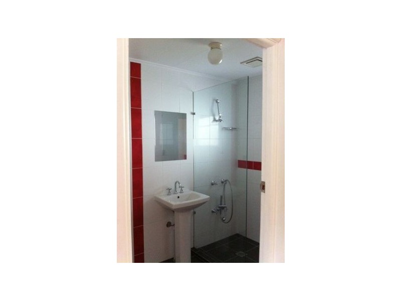 23 Ewan Street, Southport QLD 4215