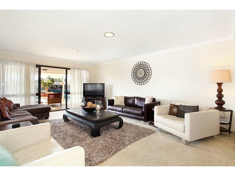 7 Conifer Crescent, Broadbeach Waters QLD 4218