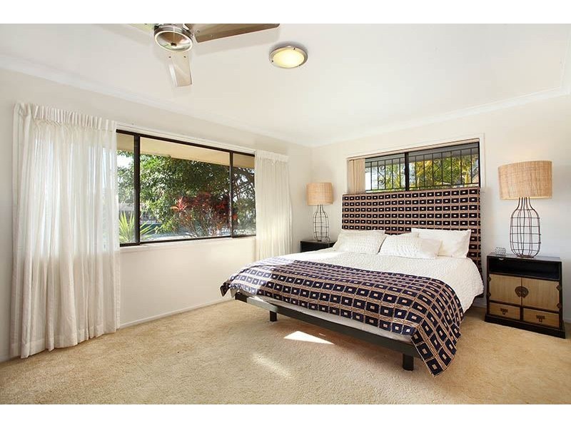 7 Conifer Crescent, Broadbeach Waters QLD 4218