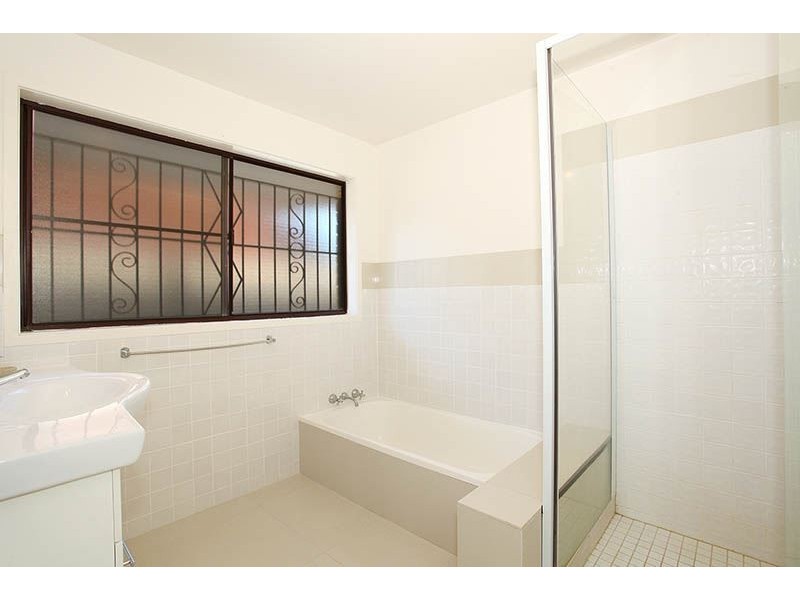 7 Conifer Crescent, Broadbeach Waters QLD 4218