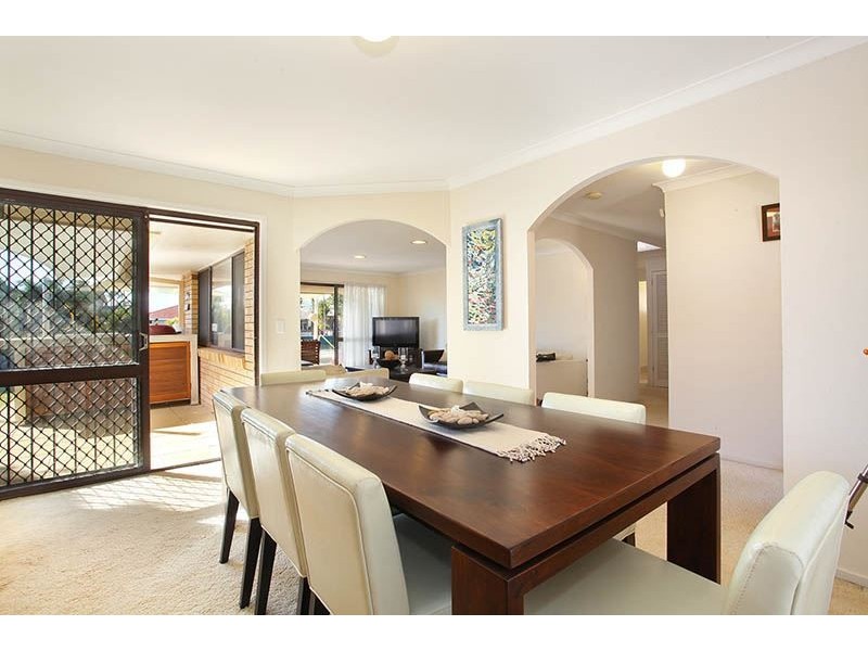 7 Conifer Crescent, Broadbeach Waters QLD 4218