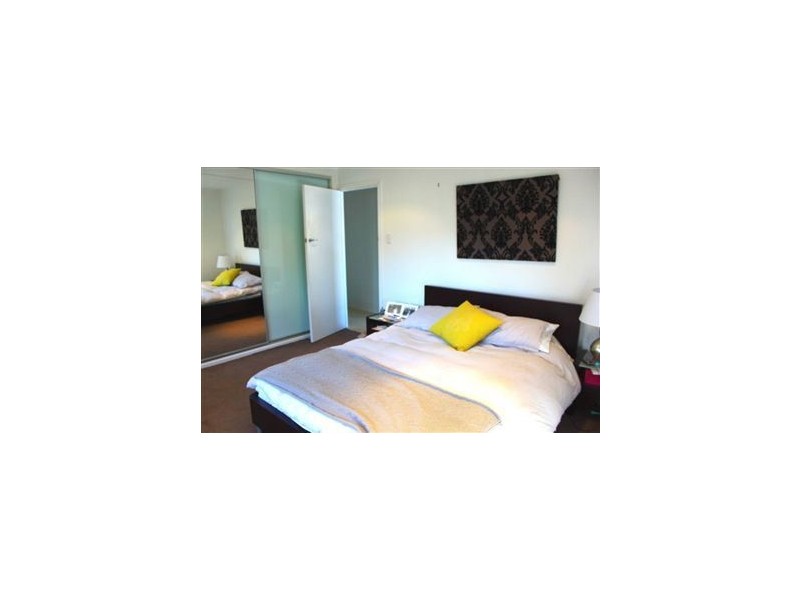 16 Dandar Drive, Southport QLD 4215