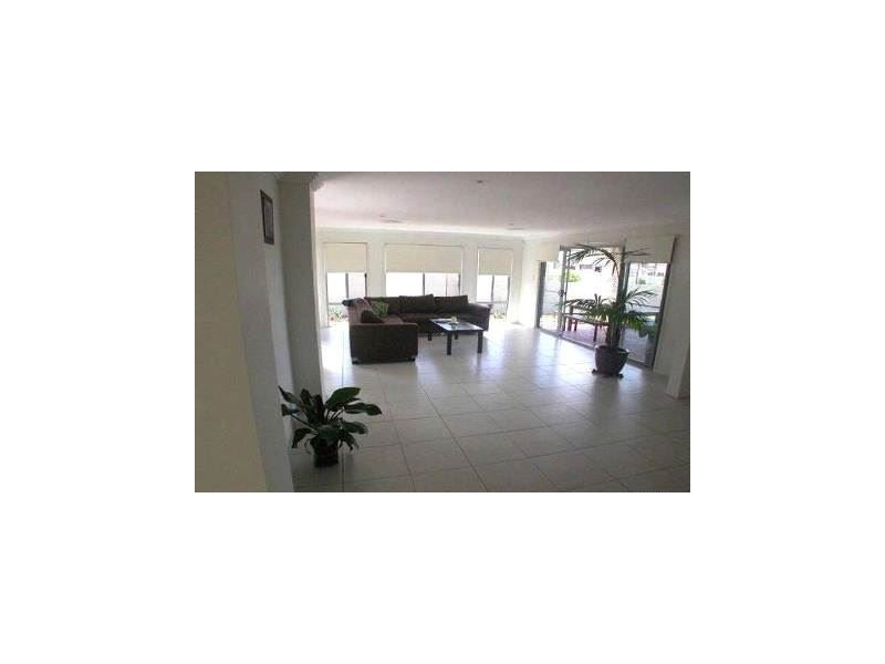 70 Southaven Drive, Helensvale QLD 4212