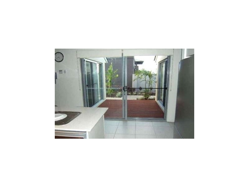 70 Southaven Drive, Helensvale QLD 4212